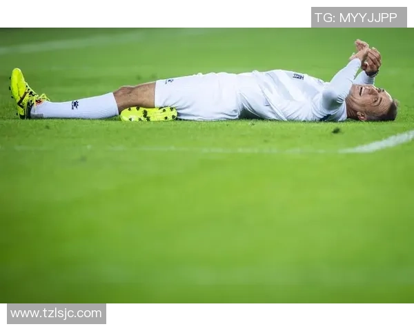 足球球星最新八卦高清图片曝光 揭秘场外生活与私密瞬间